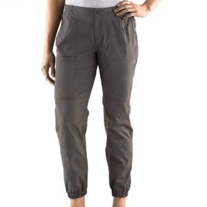 Mountain Hardwear AP Scrambler Pant in shark grey